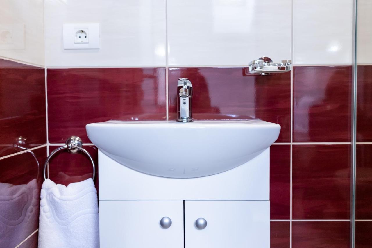Marconi Guesthouse Hunedoara Dış mekan fotoğraf