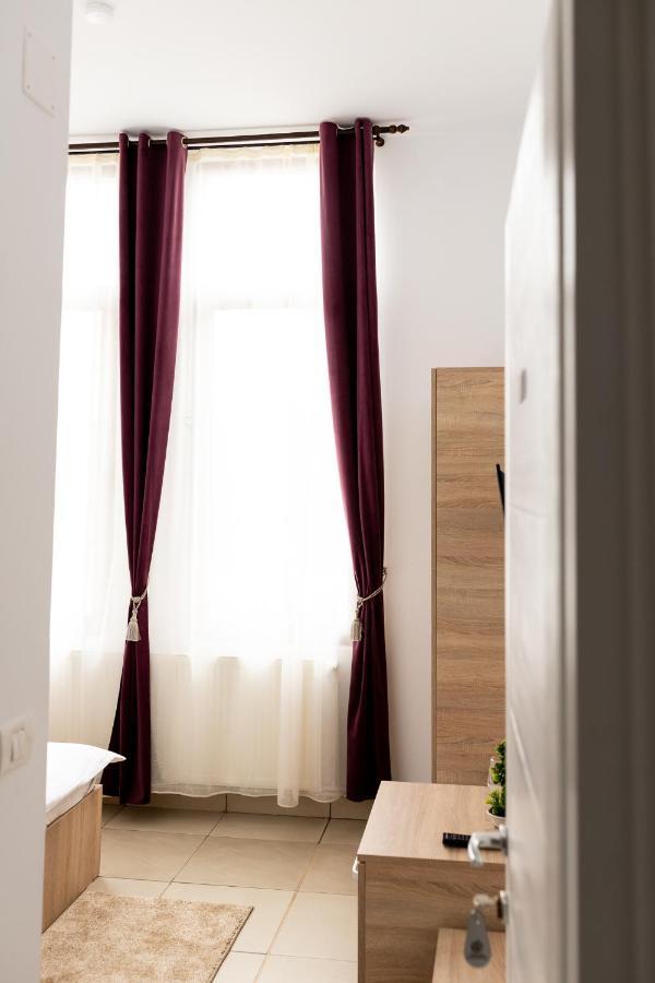 Marconi Guesthouse Hunedoara Dış mekan fotoğraf