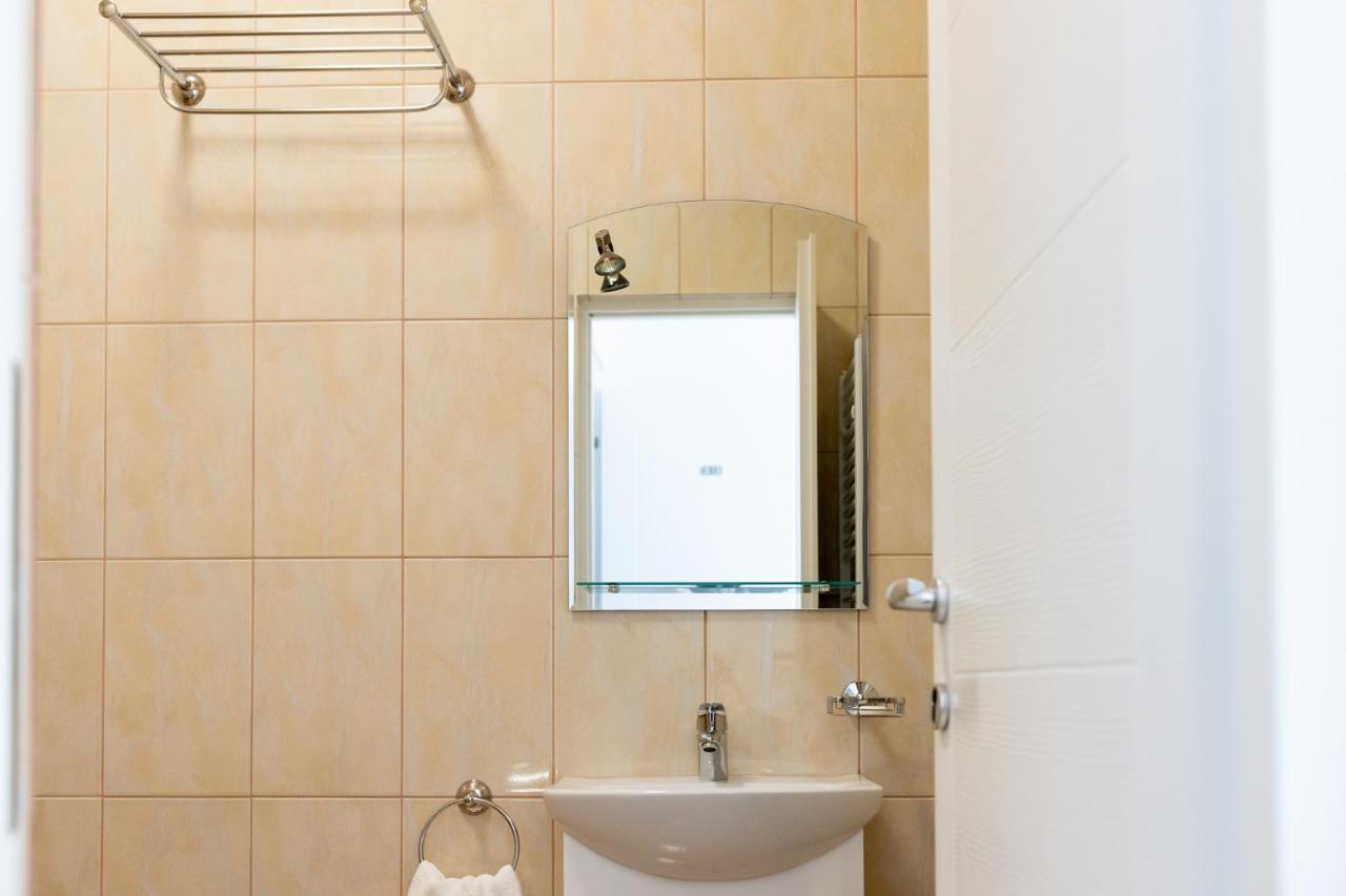 Marconi Guesthouse Hunedoara Dış mekan fotoğraf