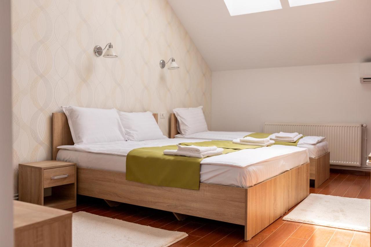 Marconi Guesthouse Hunedoara Dış mekan fotoğraf